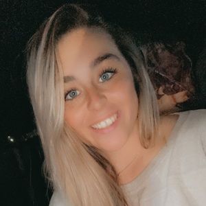 Meet your Posher, Corie